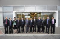 Group photo, including Prof. Ching Pak-chung, CUHK Pro-Vice-Chancellor (5th from right), Prof. Chan Wai-yee (6th from left), Mr. Li Jiheng (6th from right), Prof. Michael S.C. Tam (1st from left) and Prof. Kenneth K.H. Lee (3rd from right)